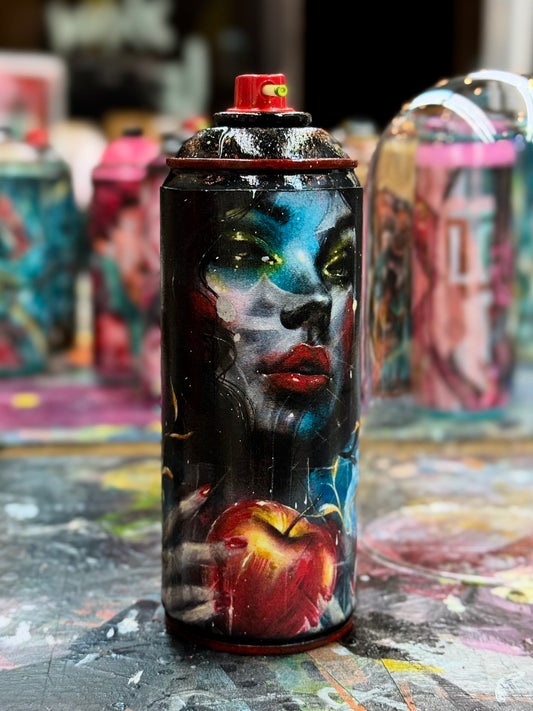 Bombe aérosol Blanche neige rouge