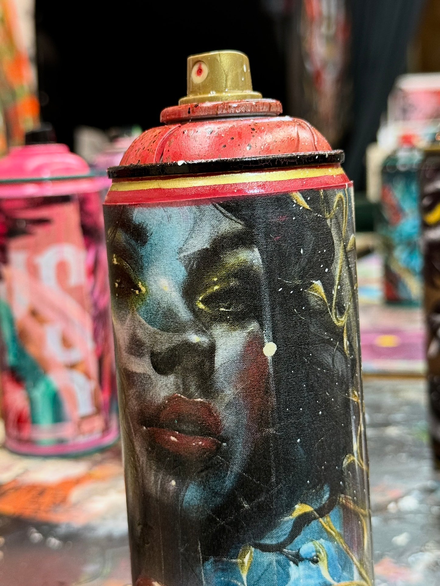 Bombe aérosol Blanche-Neige noir